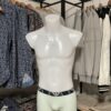 Photo prise de devant du boxer vert menthe armani avec la bande couleur marine où le logo est inscrit